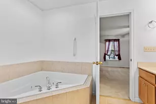 4230 Roth Farm Village Cir, Mechanicsburg, PA 17050 - Photo 24