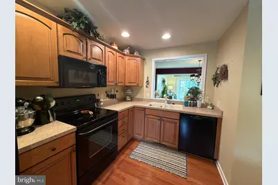 4245 Roth Farm Village Circle, Mechanicsburg, PA 17050 - Photo 8