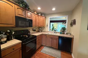 4245 Roth Farm Village Cir, Mechanicsburg, PA 17050 - Photo 8