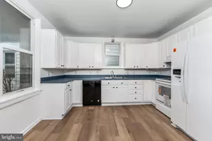 10 S Washington St, Mechanicsburg, PA 17055 - Photo 2