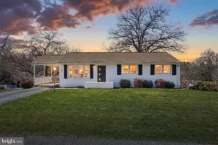 318 Berkshire Rd, Mechanicsburg, PA 17055 - Photo 2