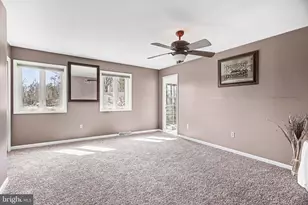 1822 Creek View Dr, New Cumberland, PA 17070 - Photo 10