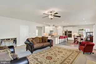 100 Grayhawk Way S, Mechanicsburg, PA 17050 - Photo 12