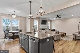 16 Bobolink Ct, Mechanicsburg, PA 17050 - Photo 4