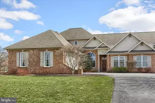 990 Grandon Way, Mechanicsburg, PA 17050 - Photo 2