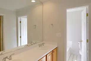 8 Longwood Dr, Mechanicsburg, PA 17050 - Photo 10