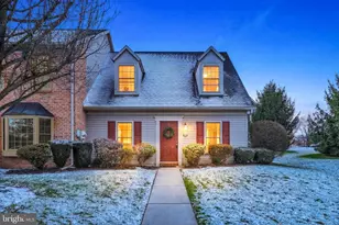 341 Stonehedge Ln, Mechanicsburg, PA 17055 - Photo 2