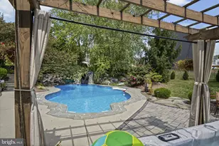 2 Country Side Dr, Carlisle, PA 17013 - Photo 44