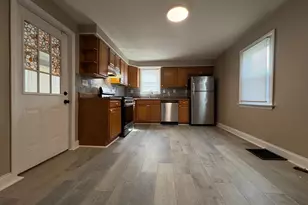 225 W Locust St, Mechanicsburg, PA 17055 - Photo 4