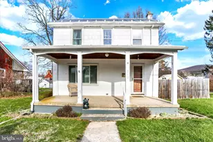 212 Chestnut St, Mount Holly Springs, PA 17065 - Photo 1