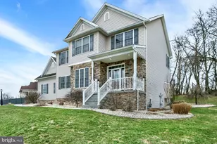 5 Madison Cir, Carlisle, PA 17015 - Photo 4