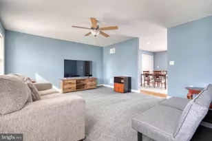 223 Woodridge Dr, Shippensburg, PA 17257 - Photo 8