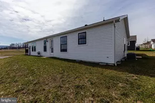 17 Burke Dr, Shippensburg, PA 17257 - Photo 16