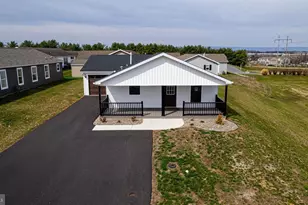 17 Burke Dr, Shippensburg, PA 17257 - Photo 2