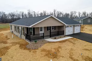 26 Burke Dr, Shippensburg, PA 17257 - Photo 6