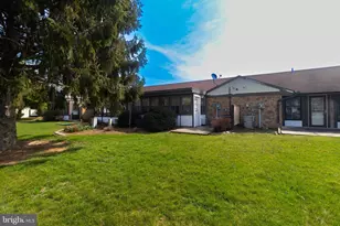 8 Abbey Ct, Carlisle, PA 17015 - Photo 10