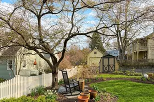 304 S West St, Carlisle, PA 17013 - Photo 4