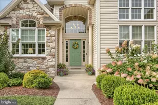 37 Old Coach Ln, Carlisle, PA 17013 - Photo 4