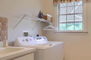 37 Old Coach Ln, Carlisle, PA 17013 - Photo 26