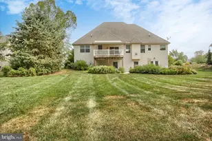 37 Old Coach Ln, Carlisle, PA 17013 - Photo 14