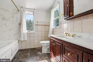 811 Wellington Dr, Carlisle, PA 17013 - Photo 20