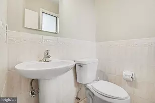 811 Wellington Dr, Carlisle, PA 17013 - Photo 28