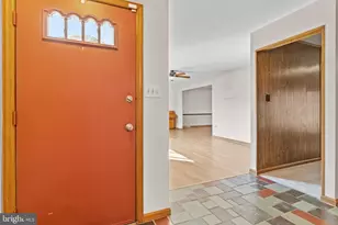 813 Nesbit Dr, Carlisle, PA 17013 - Photo 4