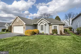 28 Longwood Dr, Mechanicsburg, PA 17050 - Photo 4