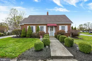 607 Woodland Ave, Mount Holly Springs, PA 17065 - Photo 1