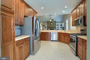 5405 Rivendale Blvd, Mechanicsburg, PA 17050 - Photo 4