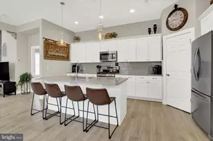 797 Aurora Dr, Mechanicsburg, PA 17055 - Photo 8