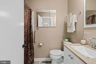 11 W Highland Ave, Enola, PA 17025 - Photo 18