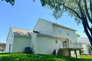 144 Cricket Ln, Camp Hill, PA 17011 - Photo 4