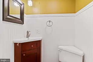 229 W Simpson St, Mechanicsburg, PA 17055 - Photo 14