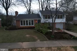 11 W Shore Dr, Camp Hill, PA 17011 - Photo 2