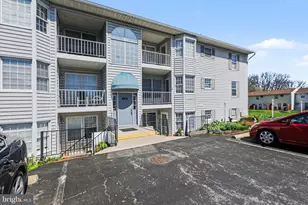 126 W Portland St, Mechanicsburg, PA 17055 - Photo 2