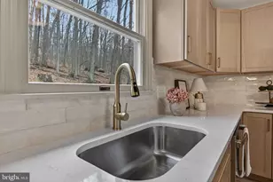 600 Rocky Dr, Boiling Springs, PA 17007 - Photo 8