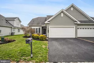 307 Valor Dr, Mechanicsburg, PA 17050 - Photo 2