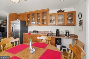 121 Oriole Dr, Carlisle, PA 17013 - Photo 12