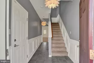 19 Indiana Cir, Lemoyne, PA 17043 - Photo 2