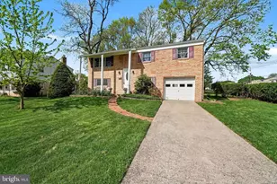 300 Thomas Dr, Mechanicsburg, PA 17050 - Photo 2