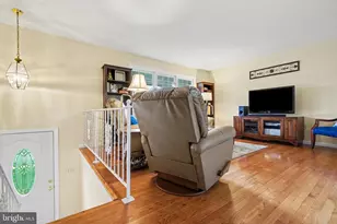 300 Thomas Dr, Mechanicsburg, PA 17050 - Photo 6