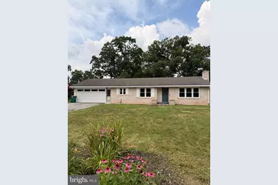 118 Sycamore Drive, Mount Holly Springs, PA 17065 - Photo 1
