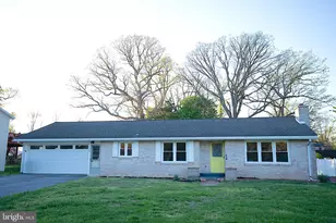 118 Sycamore Dr, Mount Holly Springs, PA 17065 - Photo 1