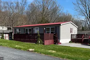 51 Helena Ln, Carlisle, PA 17015 - Photo 2