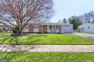 5202 Royal Dr, Mechanicsburg, PA 17055 - Photo 2