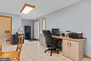 924 W Trindle Rd, Mechanicsburg, PA 17055 - Photo 22
