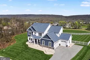 6390 Peregrine Way, Mechanicsburg, PA 17050 - Photo 1
