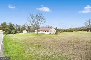 417 Mt Zion Rd, Carlisle, PA 17015 - Photo 2