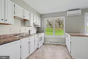 18 Dartmouth Ct, Mechanicsburg, PA 17055 - Photo 6